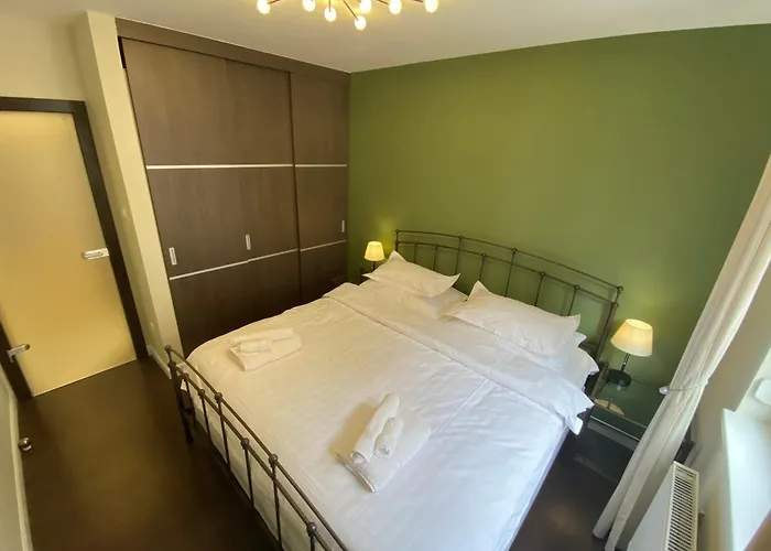 Berzenczey Apartment *